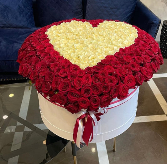 200 ROSES IN THE SHAPE OF HEART